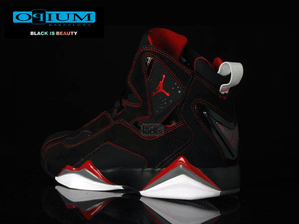 Air Jordan True Flight 2