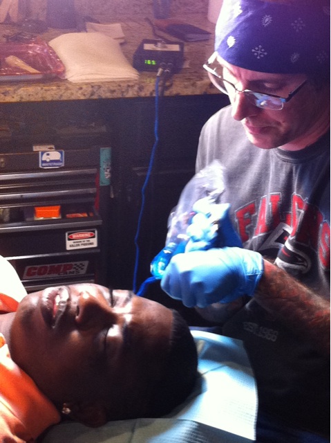 Gucci Mane Gettting Face Tattoo